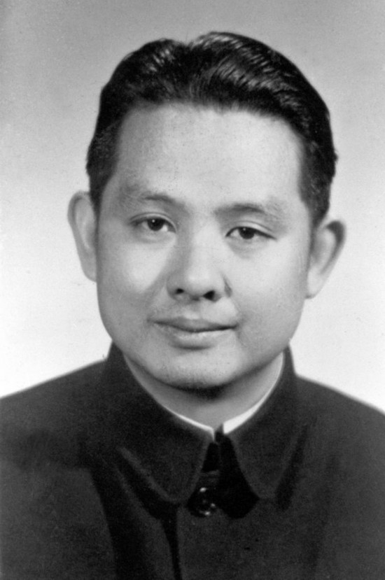 圖為黃作梅像。新華社發(fā)