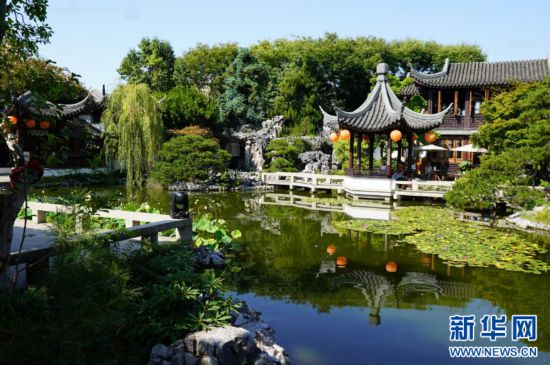 圖為位于美國(guó)俄勒岡州波特蘭市的蘭蘇園。萬(wàn)斌 攝
