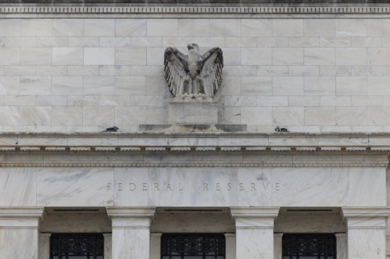 這是位于美國(guó)首都華盛頓的美聯(lián)儲(chǔ)大樓外景資料照片（2024年12月26日攝）。新華社發(fā)（亞倫攝）