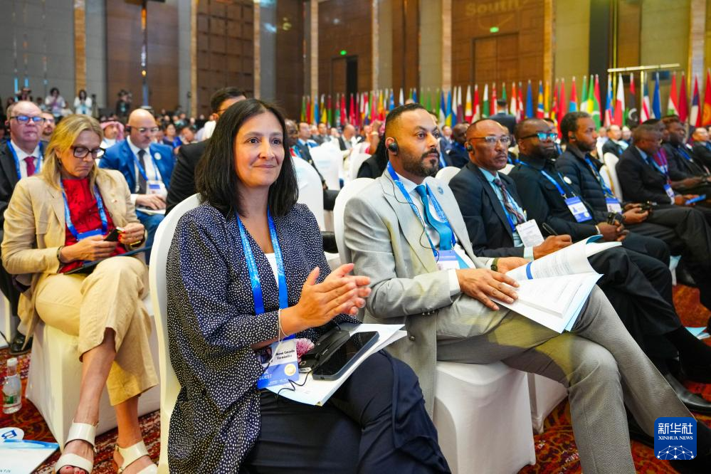 9月6日，與會代表出席2025全球南方媒體智庫高端論壇開幕式。新華社記者 陳欣波 攝