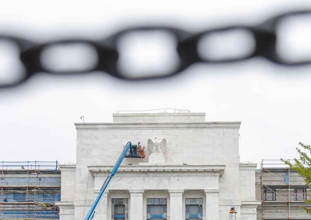 這是9月17日在美國首都華盛頓拍攝的美國聯(lián)邦儲備委員會大樓外景。新華社記者胡友松攝